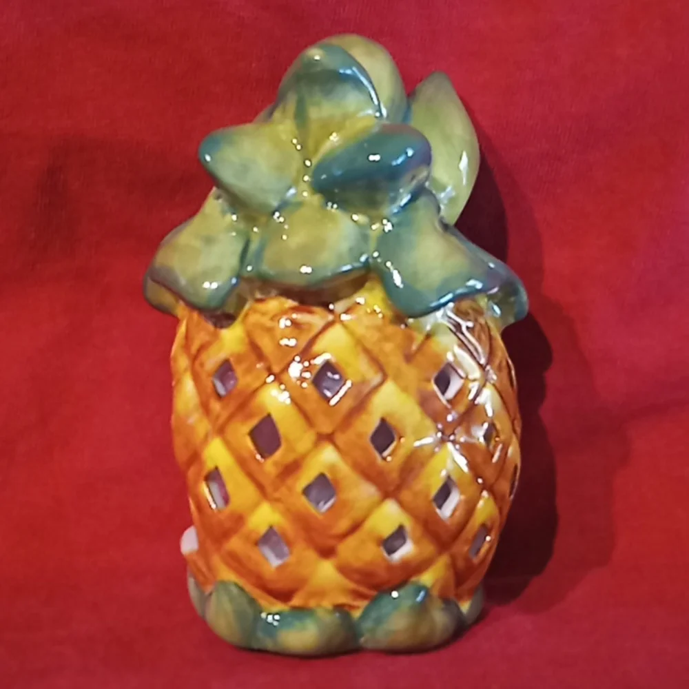 Tea Light Candle Lamp. PINEAPPLE Ceramic Holder. By Island Heritage 2007. - Picture 4 of 14